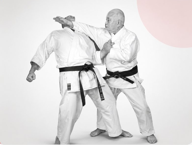 Contrôle au corps à corps